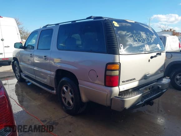 ✅ 2004 GMC Yukon XL • VIN: 1GKFK66U94J249791 • Лот: 43497569. Опубликован ранее на IAAI с пробегом 268 185 миль. Бесплатный доступ к архиву аукционных продаж из США и подробный отчёт об истории автомобиля на DreamBid. Изображение 3.