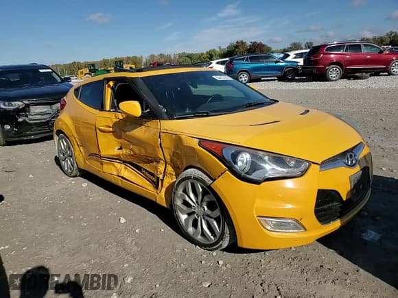 ✅ 2013 Hyundai Veloster w/Black Int • VIN: KMHTC6AD0DU176324 • Lot: 85412185. Listed on Copart with 135,582 mi. Free auction sales archive from the USA and detailed vehicle history report at DreamBid. Image 13.