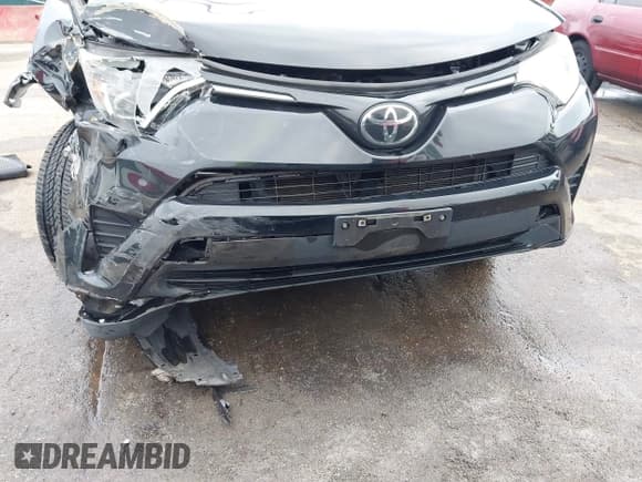 ✅ 2017 Toyota RAV4 LE • VIN: 2T3BFREV0HW590319 • Lot: 43574606. Listed on IAAI with 122,798 mi. Free auction sales archive from the USA and detailed vehicle history report at DreamBid. Image 19.