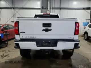 ✅ 2017 Chevrolet Silverado 3500HD LTZ • VIN: 1GC4K0EY8HF108983 • Лот: 45818555. Размещён на Copart с пробегом 121 390 миль миль. Получите бесплатный доступ к архиву аукционных продаж из США и посмотрите подробный отчёт об истории автомобиля на DreamBid. Изображение 6.