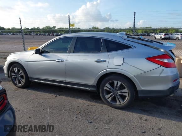 ✅ 2015 Honda Crosstour EX-L • VIN: 5J6TF1H50FL000504 • Lot: 42745219. Listed on IAAI with 161,137 mi. Free auction sales archive from the USA and detailed vehicle history report at DreamBid. Image 14.