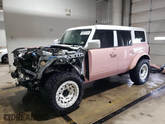 ✅ 2023 Ford Bronco • VIN: 1FMEE5DP3PLB07107 • Lot: 50701115. Wystawiony na Copart z przebiegiem 12 807 mil. Bezpłatny archiwum sprzedaży aukcyjnych z USA i szczegółowy raport historii pojazdu na DreamBid. Zdjęcie 1.