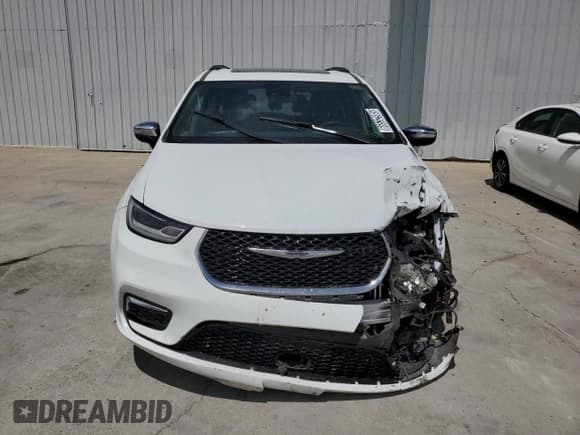 ✅ 2023 Chrysler Pacifica Limited • VIN: 2C4RC1GG1PR606107 • Lot: 66532985. Listed on Copart with 35,471 mi. Free auction sales archive from the USA and detailed vehicle history report at DreamBid. Image 5.