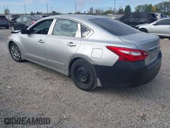 ✅ 2017 Nissan Altima S • VIN: 1N4AL3APXHN330497 • Лот: 43516377. Опубликован ранее на IAAI с пробегом 86 027 миль. Бесплатный доступ к архиву аукционных продаж из США и подробный отчёт об истории автомобиля на DreamBid. Изображение 3.