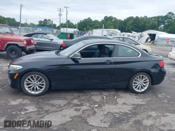 ✅ 2014 BMW 2 Series 228i • VIN: WBA1F5C50EVW97894 • Lot: 42938595. Wystawiony na IAAI z przebiegiem 91 109 mil. Bezpłatny archiwum sprzedaży aukcyjnych z USA i szczegółowy raport historii pojazdu na DreamBid. Zdjęcie 14.