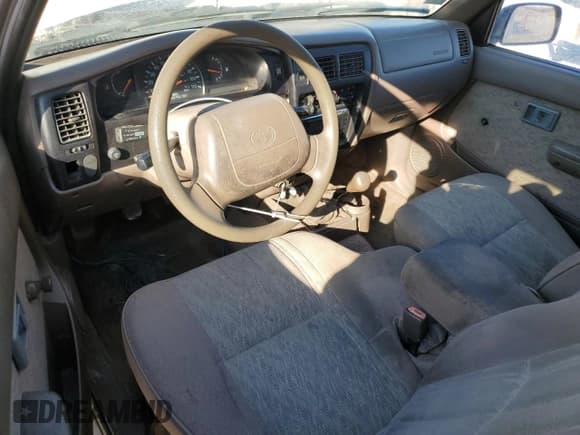 ✅ 1999 Toyota Tacoma • VIN: 4TAVL52N5XZ561492 • Lot: 86814935. Listed on Copart with 279,608 mi. Free auction sales archive from the USA and detailed vehicle history report at DreamBid. Image 8.