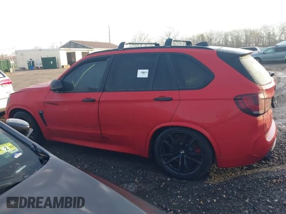 ✅ 2017 BMW X5 M • VIN: 5YMKT6C52H0U38743 • Lot: 41353030. Wystawiony na IAAI z przebiegiem Nie podano. Bezpłatny archiwum sprzedaży aukcyjnych z USA i szczegółowy raport historii pojazdu na DreamBid. Zdjęcie 13.