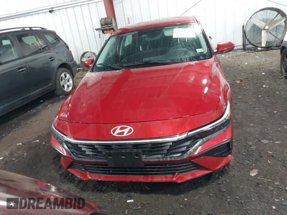 ✅ 2024 Hyundai Elantra SEL • VIN: KMHLM4DG6RU698759 • Lot: 41481310. Listed on IAAI with 9,739 mi. Free auction sales archive from the USA and detailed vehicle history report at DreamBid. Image 12.