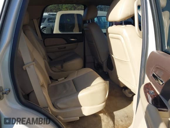 ✅ 2013 GMC Yukon Denali • VIN: 1GKS1EEF0DR319775 • Лот: 43664458. Опубликован ранее на IAAI с пробегом 180 640 миль. Бесплатный доступ к архиву аукционных продаж из США и подробный отчёт об истории автомобиля на DreamBid. Изображение 8.