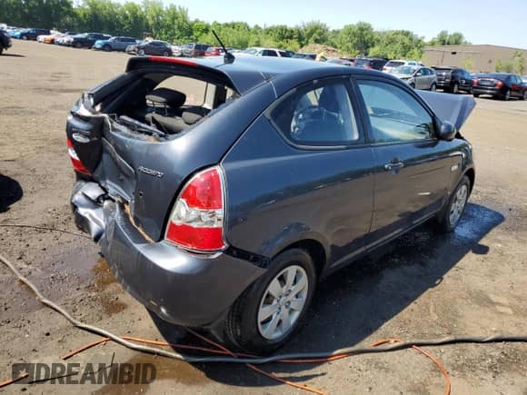 2010 Hyundai Accent GS с VIN KMHCM3AC0AU167542, выставлен на аукционе Copart как лот 60457784 с пробегом Не указан миль и Списание • Salvage title. История ставок и продаж доступна на DreamBid. Изображение 3.