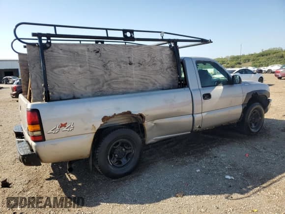 ✅ 2004 GMC Sierra 1500 SLE • VIN: 1GTEK14TX4Z157238 • Лот: 84418625. Опубликован ранее на Copart с пробегом 227 287 миль. Бесплатный доступ к архиву аукционных продаж из США и подробный отчёт об истории автомобиля на DreamBid. Изображение 3.