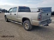 ✅ 2006 Chevrolet Silverado 2500HD Work Truck • VIN: 1GCHC23D46F256314 • Лот: 68255355. Опубликован ранее на Copart с пробегом 325 870 миль. Бесплатный доступ к архиву аукционных продаж из США и подробный отчёт об истории автомобиля на DreamBid. Изображение 2.