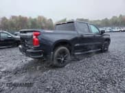 ✅ 2022 Chevrolet Silverado 1500 Custom Trail Boss • VIN: 3GCPDCEK5NG566222 • Lot: 85737375. Wystawiony na Copart z przebiegiem 21 335 mil. Bezpłatny archiwum sprzedaży aukcyjnych z USA i szczegółowy raport historii pojazdu na DreamBid. Zdjęcie 3.