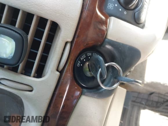 ✅ 2004 Chevrolet Impala • VIN: 2G1WF52E449137784 • Lot: 43676116. Listed on IAAI with 165,619 mi. Free auction sales archive from the USA and detailed vehicle history report at DreamBid. Image 11.