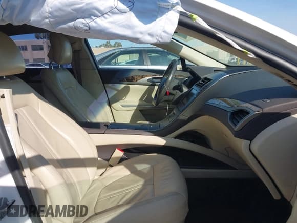 ✅ 2013 Lincoln MKZ Hybrid • VIN: 3LN6L2LU0DR805641 • Lot: 43771948. Wystawiony na IAAI z przebiegiem 153 833 mil. Bezpłatny archiwum sprzedaży aukcyjnych z USA i szczegółowy raport historii pojazdu na DreamBid. Zdjęcie 5.