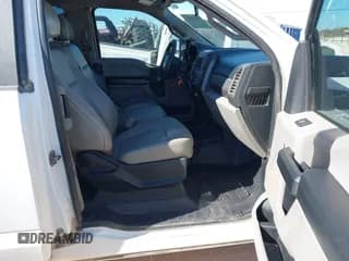 ✅ 2018 Ford F-350 • VIN: 1FD7X3ET4JEB85474 • Lot: 43622753. Wystawiony na IAAI z przebiegiem 224 624 mil. Bezpłatny archiwum sprzedaży aukcyjnych z USA i szczegółowy raport historii pojazdu na DreamBid. Zdjęcie 5.