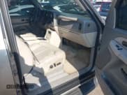 ✅ 2000 Chevrolet Suburban LS • VIN: 3GNFK16T0YG193437 • Лот: 42070896. Опубликован ранее на IAAI с пробегом 209 286 миль. Бесплатный доступ к архиву аукционных продаж из США и подробный отчёт об истории автомобиля на DreamBid. Изображение 5.