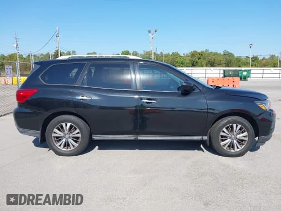 ✅ 2018 Nissan Pathfinder SL • VIN: 5N1DR2MN0JC648913 • Лот: 43718545. Опубликован ранее на IAAI с пробегом 130 022 миль. Бесплатный доступ к архиву аукционных продаж из США и подробный отчёт об истории автомобиля на DreamBid. Изображение 13.