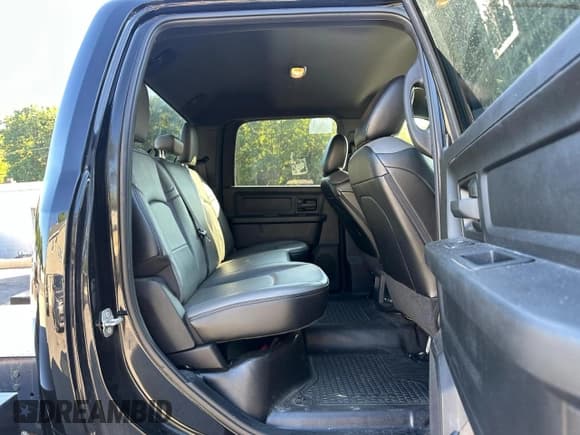 ✅ 2023 Ram 5500 Tradesman • VIN: 3C7WRMFL3PG520632 • Lot: 81011175. Listed on Copart with 201,856 mi. Free auction sales archive from the USA and detailed vehicle history report at DreamBid. Image 6.