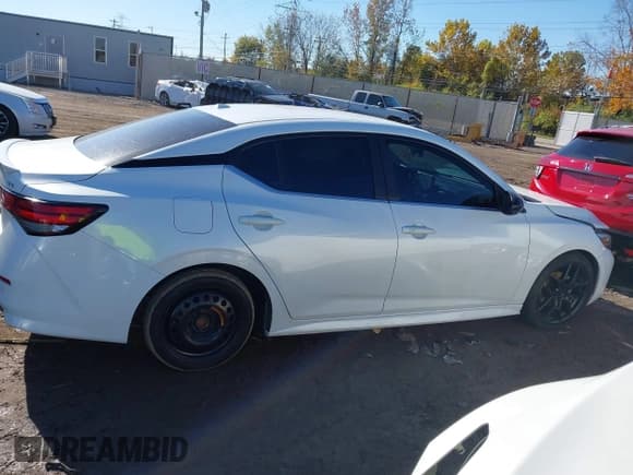 ✅ 2020 Nissan Sentra SR • VIN: 3N1AB8DV3LY209751 • Lot: 43585237. Listed on IAAI with 87,423 mi. Free auction sales archive from the USA and detailed vehicle history report at DreamBid. Image 13.