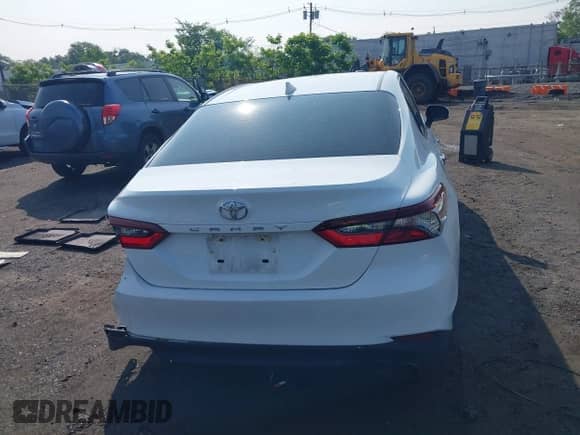 2022 Toyota Camry LE с VIN 4T1R11BK0NU067461, выставлен на аукционе IAAI как лот 42469758 с пробегом 40 256 миль миль и . История ставок и продаж доступна на DreamBid. Изображение 16.
