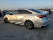 ✅ 2018 Hyundai Sonata SE • VIN: 5NPE24AF5JH705973 • Лот: 91629055. Опубликован ранее на Copart с пробегом 93 930 миль. Бесплатный доступ к архиву аукционных продаж из США и подробный отчёт об истории автомобиля на DreamBid. Изображение 2.