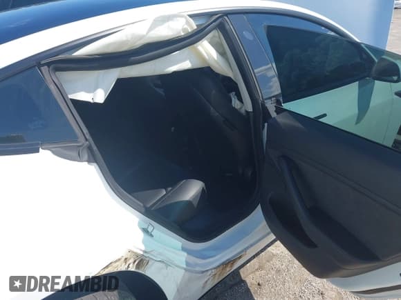 ✅ 2021 Tesla Model 3 Performance • VIN: 5YJ3E1EC3MF913592 • Лот: 42872226. Опубликован ранее на IAAI с пробегом 50 760 миль. Бесплатный доступ к архиву аукционных продаж из США и подробный отчёт об истории автомобиля на DreamBid. Изображение 8.