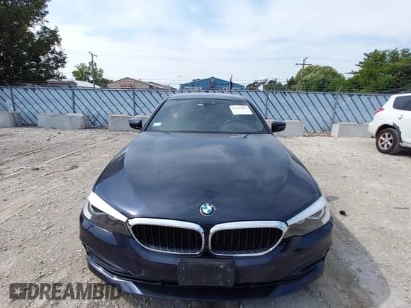 ✅ 2019 BMW 5 Series 530i xDrive • VIN: WBAJA7C5XKWW23365 • Lot: 43258804. Wystawiony na IAAI z przebiegiem 29 162 mil. Bezpłatny archiwum sprzedaży aukcyjnych z USA i szczegółowy raport historii pojazdu na DreamBid. Zdjęcie 12.