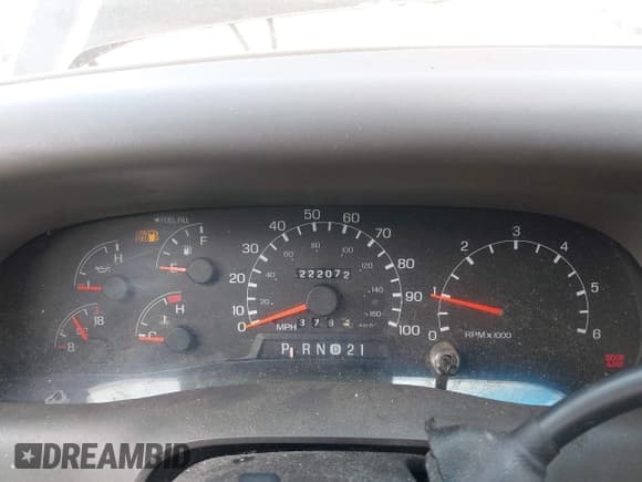 ✅ 1999 Ford F-250 XL • VIN: 1FTNX21L9XED96965 • Лот: 42405716. Опубликован ранее на IAAI с пробегом 222 072 миль. Бесплатный доступ к архиву аукционных продаж из США и подробный отчёт об истории автомобиля на DreamBid. Изображение 7.