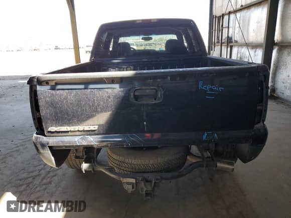 ✅ 2006 Chevrolet Silverado 1500 LS • VIN: 2GCEC13V861193201 • Lot: 70474854. Wystawiony na Copart z przebiegiem 141 938 mil mil. Skorzystaj z bezpłatnego archiwum sprzedaży aukcyjnych z USA i zobacz szczegółowy raport historii pojazdu na DreamBid. Zdjęcie 6.