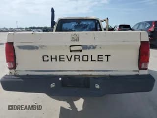 ✅ 1988 Chevrolet S-10 • VIN: 1GCCS14R5J8215205 • Лот: 56411805. Опубликован ранее на Copart с пробегом 194 985 миль. Бесплатный доступ к архиву аукционных продаж из США и подробный отчёт об истории автомобиля на DreamBid. Изображение 6.