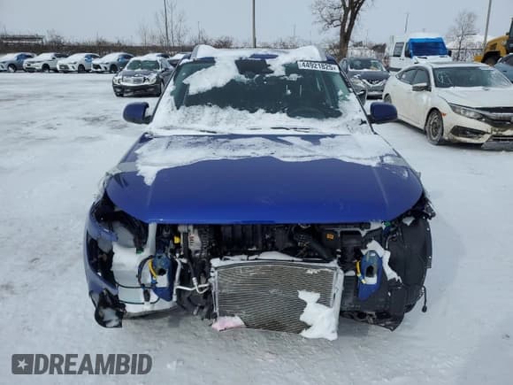 ✅ 2025 Hyundai Venue SEL • VIN: KMHRC8A36SU354702 • Lot: 44921825. Listed on Copart with 1,204 mi. Free auction sales archive from the USA and detailed vehicle history report at DreamBid. Image 5.