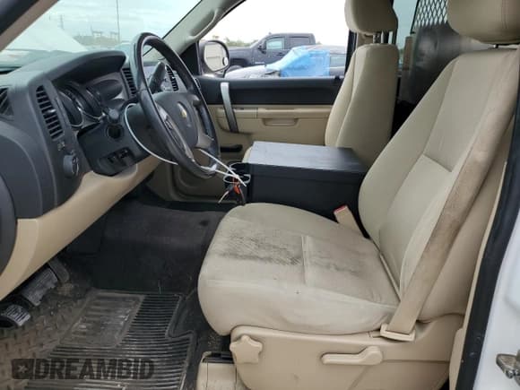 ✅ 2011 Chevrolet Silverado 1500 1HY • VIN: 3GCUKUEJ2BG306765 • Lot: 71767224. Listed on Copart with 158,371 mi. Free auction sales archive from the USA and detailed vehicle history report at DreamBid. Image 7.