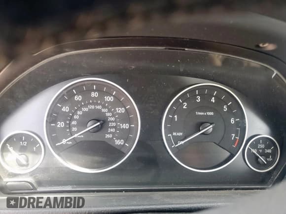 ✅ 2015 BMW 3 Series 328i xDrive • VIN: WBA3B5G53FNS17394 • Lot: 80571795. Wystawiony na Copart z przebiegiem Nie podano. Bezpłatny archiwum sprzedaży aukcyjnych z USA i szczegółowy raport historii pojazdu na DreamBid. Zdjęcie 9.