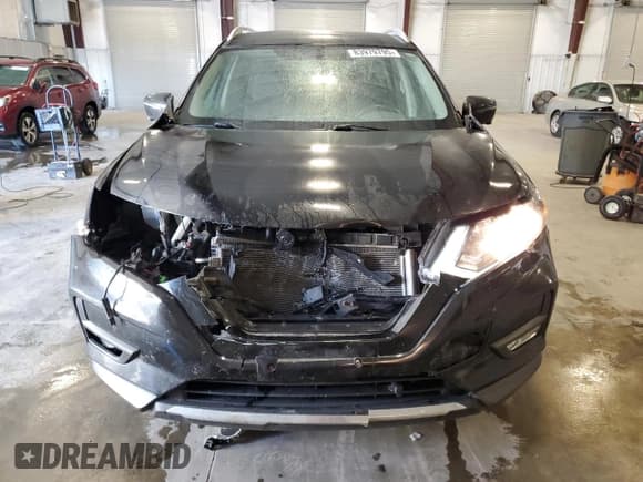 ✅ 2018 Nissan Rogue S • VIN: 5N1AT2MVXJC740471 • Lot: 83979795. Wystawiony na Copart z przebiegiem 88 681 mil. Bezpłatny archiwum sprzedaży aukcyjnych z USA i szczegółowy raport historii pojazdu na DreamBid. Zdjęcie 5.