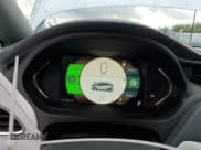 ✅ 2017 Chevrolet Bolt EV Premier • VIN: 1G1FX6S09H4160185 • Lot: 55984055. Wystawiony na Copart z przebiegiem 51 956 mil. Bezpłatny archiwum sprzedaży aukcyjnych z USA i szczegółowy raport historii pojazdu na DreamBid. Zdjęcie 9.