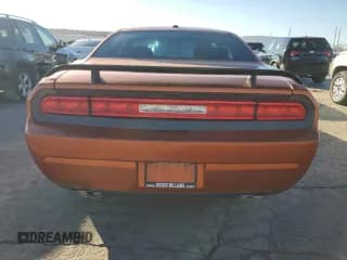 ✅ 2011 Dodge Challenger • VIN: 2B3CJ4DGXBH542229 • Lot: 79354844. Wystawiony na Copart z przebiegiem 202 736 mil. Bezpłatny archiwum sprzedaży aukcyjnych z USA i szczegółowy raport historii pojazdu na DreamBid. Zdjęcie 6.