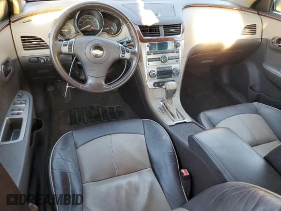 ✅ 2010 Chevrolet Malibu LTZ • VIN: 1G1ZE5E79AF131303 • Лот: 90698135. Опубликован ранее на Copart с пробегом 99 314 миль. Бесплатный доступ к архиву аукционных продаж из США и подробный отчёт об истории автомобиля на DreamBid. Изображение 8.