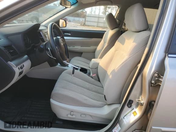 ✅ 2014 Subaru Outback Premium • VIN: 4S4BRBCC8E3218933 • Lot: 93277885. Listed on Copart with 144,633 mi. Free auction sales archive from the USA and detailed vehicle history report at DreamBid. Image 7.