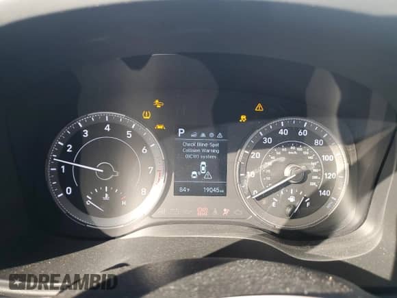 2022 Hyundai Venue SEL с VIN KMHRC8A33NU135829, выставлен на аукционе Copart как лот 77981244 с пробегом 19 045 миль миль и Списание • Salvage title. История ставок и продаж доступна на DreamBid. Изображение 9.