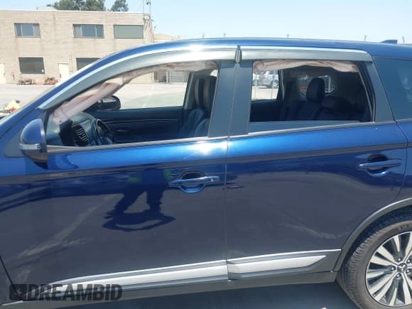 ✅ 2020 Mitsubishi Outlander SE • VIN: JA4AD3A32LZ017587 • Лот: 39822108. Опубликован ранее на IAAI с пробегом 78 533 миль. Бесплатный доступ к архиву аукционных продаж из США и подробный отчёт об истории автомобиля на DreamBid. Изображение 14.