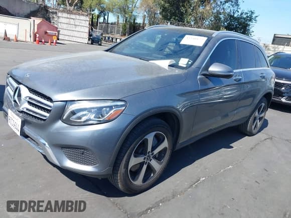 ✅ 2019 Mercedes-Benz GLC 350e • VIN: WDC0G5EBXKF602871 • Lot: 43348177. Wystawiony na IAAI z przebiegiem 56 686 mil. Bezpłatny archiwum sprzedaży aukcyjnych z USA i szczegółowy raport historii pojazdu na DreamBid. Zdjęcie 20.