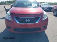 ✅ 2013 Nissan Versa S • VIN: 3N1CN7AP7DL889815 • Lot: 42828982. Wystawiony na IAAI z przebiegiem 129 042 mil. Bezpłatny archiwum sprzedaży aukcyjnych z USA i szczegółowy raport historii pojazdu na DreamBid. Zdjęcie 6.