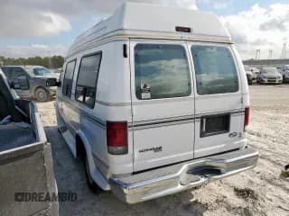 ✅ 1996 Ford Econoline Cargo • VIN: 1FDFE24H0THA19205 • Лот: 93256405. Опубликован ранее на Copart с пробегом 248 109 миль. Бесплатный доступ к архиву аукционных продаж из США и подробный отчёт об истории автомобиля на DreamBid. Изображение 2.