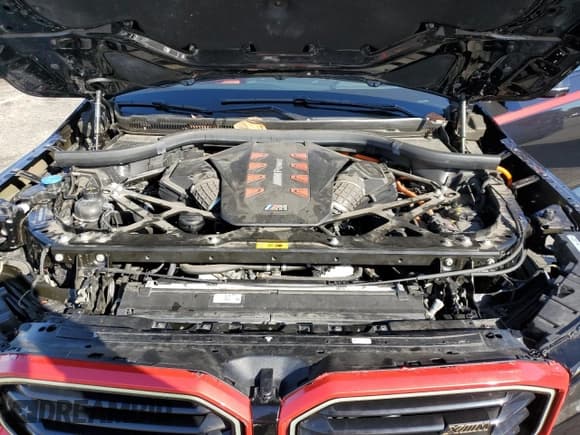 ✅ 2023 BMW XM • VIN: 5YM23CS08P9S50050 • Лот: 90093515. Опубликован ранее на Copart с пробегом 9 289 миль. Бесплатный доступ к архиву аукционных продаж из США и подробный отчёт об истории автомобиля на DreamBid. Изображение 12.