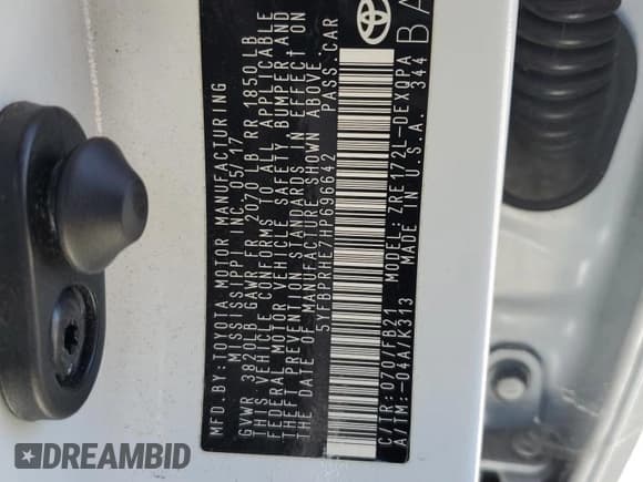 ✅ 2017 Toyota Corolla LE Eco • VIN: 5YFBPRHE7HP696642 • Lot: 66207595. Wystawiony na Copart z przebiegiem 67 698 mil. Bezpłatny archiwum sprzedaży aukcyjnych z USA i szczegółowy raport historii pojazdu na DreamBid. Zdjęcie 12.