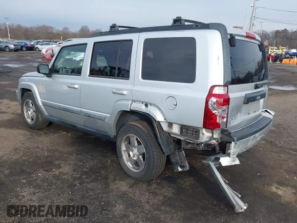 ✅ 2009 Jeep Commander Sport • VIN: 1J8HG48K39C553953 • Lot: 41863115. Listed on IAAI with 175,461 mi. Free auction sales archive from the USA and detailed vehicle history report at DreamBid. Image 6.