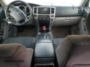 ✅ 2005 Toyota 4Runner SR5 Sport • VIN: JTEBU14R050075182 • Lot: 92833465. Wystawiony na Copart z przebiegiem 208 000 mil. Bezpłatny archiwum sprzedaży aukcyjnych z USA i szczegółowy raport historii pojazdu na DreamBid. Zdjęcie 8.