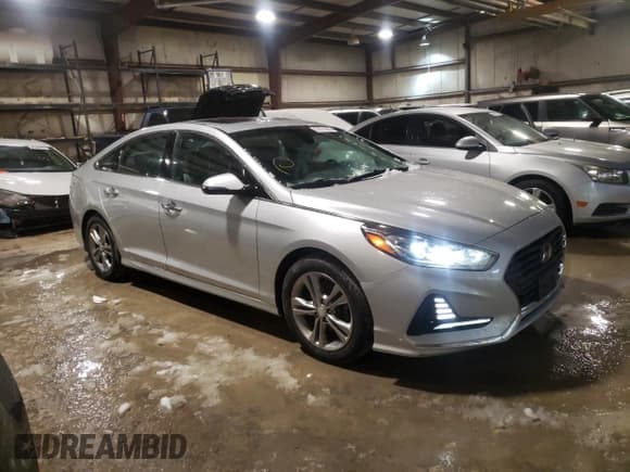 ✅ 2018 Hyundai Sonata Limited • VIN: 5NPE34AF4JH650994 • Lot: 37671683. Listed on Copart with 86,618 mi. Free auction sales archive from the USA and detailed vehicle history report at DreamBid. Image 4.
