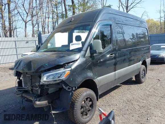 ✅ 2019 Mercedes-Benz Sprinter Cargo • VIN: W1W4EBVY0KT016931 • Lot: 42050958. Listed on IAAI with 146,786 mi. Free auction sales archive from the USA and detailed vehicle history report at DreamBid. Image 2.